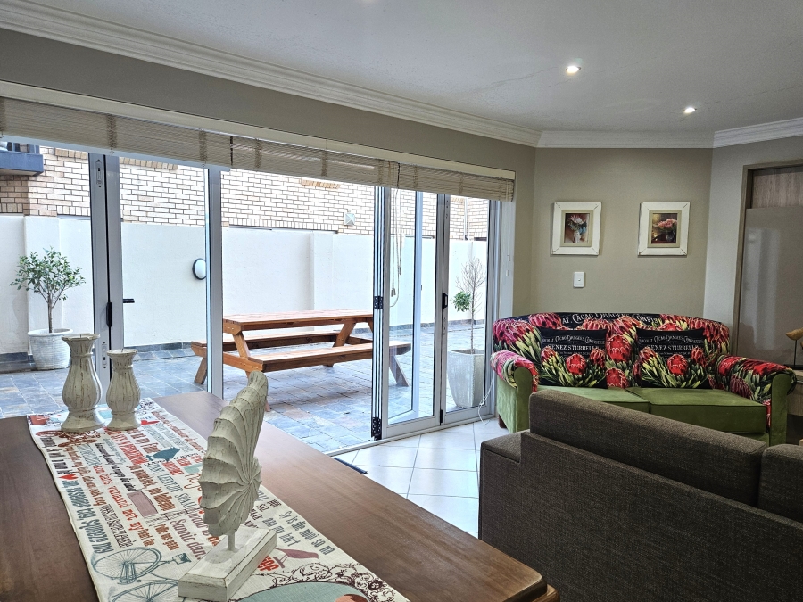 2 Bedroom Property for Sale in Wavecrest Eastern Cape